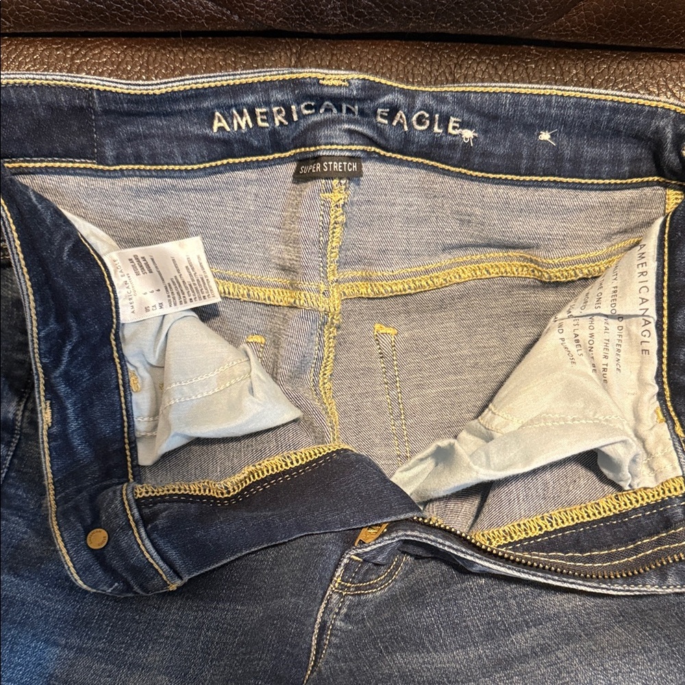 American Eagle Outfitters Women’s Dark Blue High Rise Size 6 Skinny Jeans
